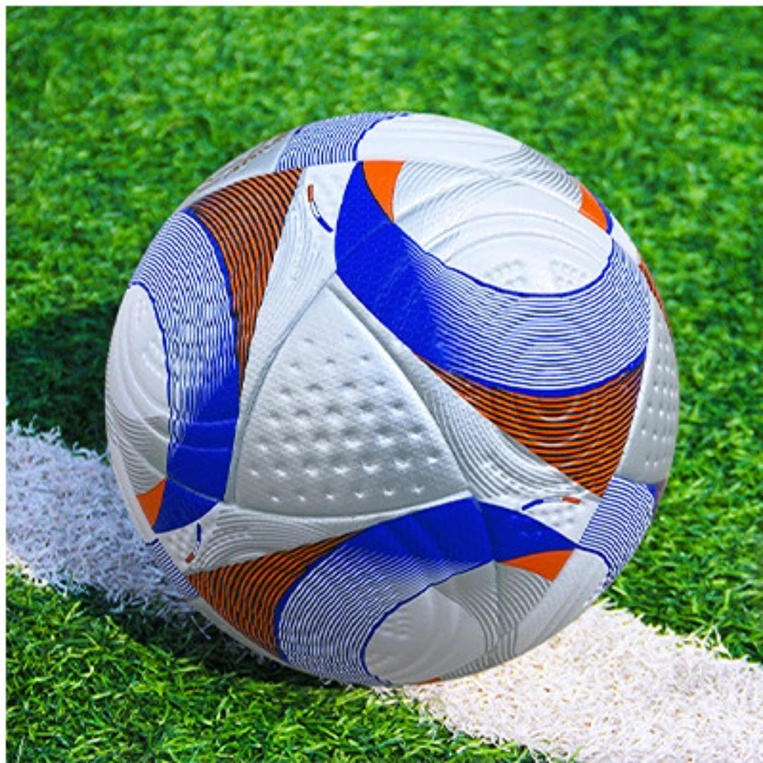 Fussball in Grösse 5, für draussen und drinnen.